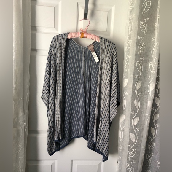 Chico’s wrap Striped sweater knit cardigan poncho size 0 (S) - Picture 2 of 8